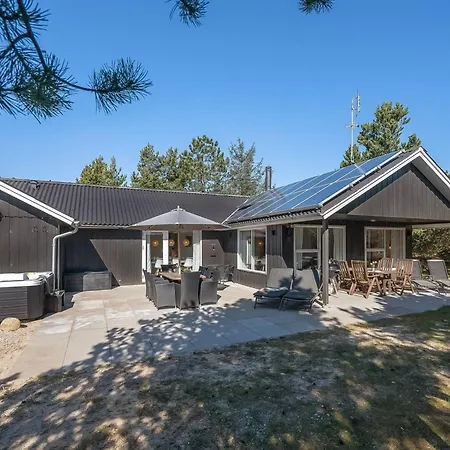 Allen - 1km From The Sea By Interhome Feriehus